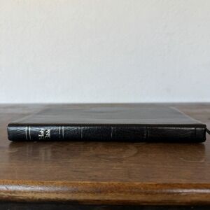 Holy Bible NIV Holman Ultra Thin Reference Edition Black Leather